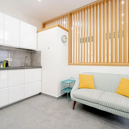 Eos - Elegants & Apartment *